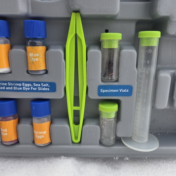 Discovery Biological Microscope Set - Picture 5 of 5